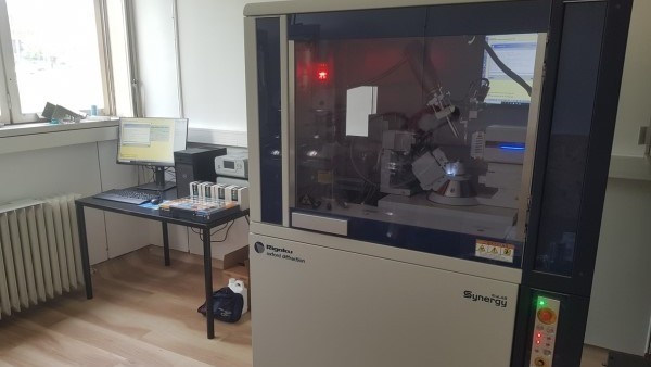X-ray single crystal diffractometer Rigaku Synergy S